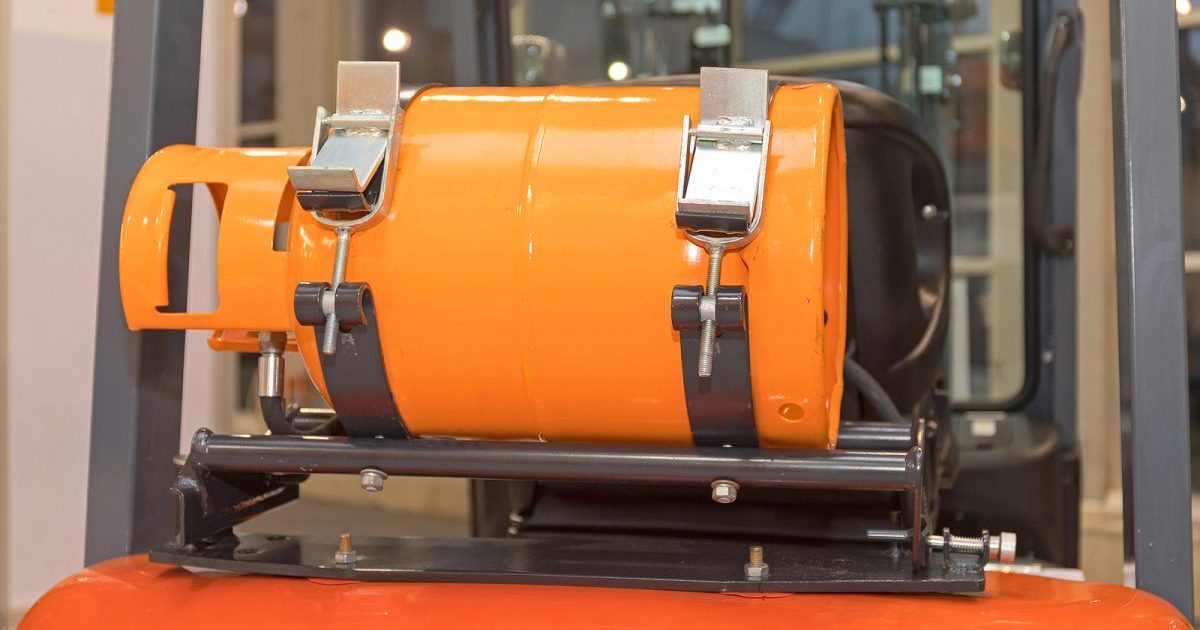 propane cylinder on forklift